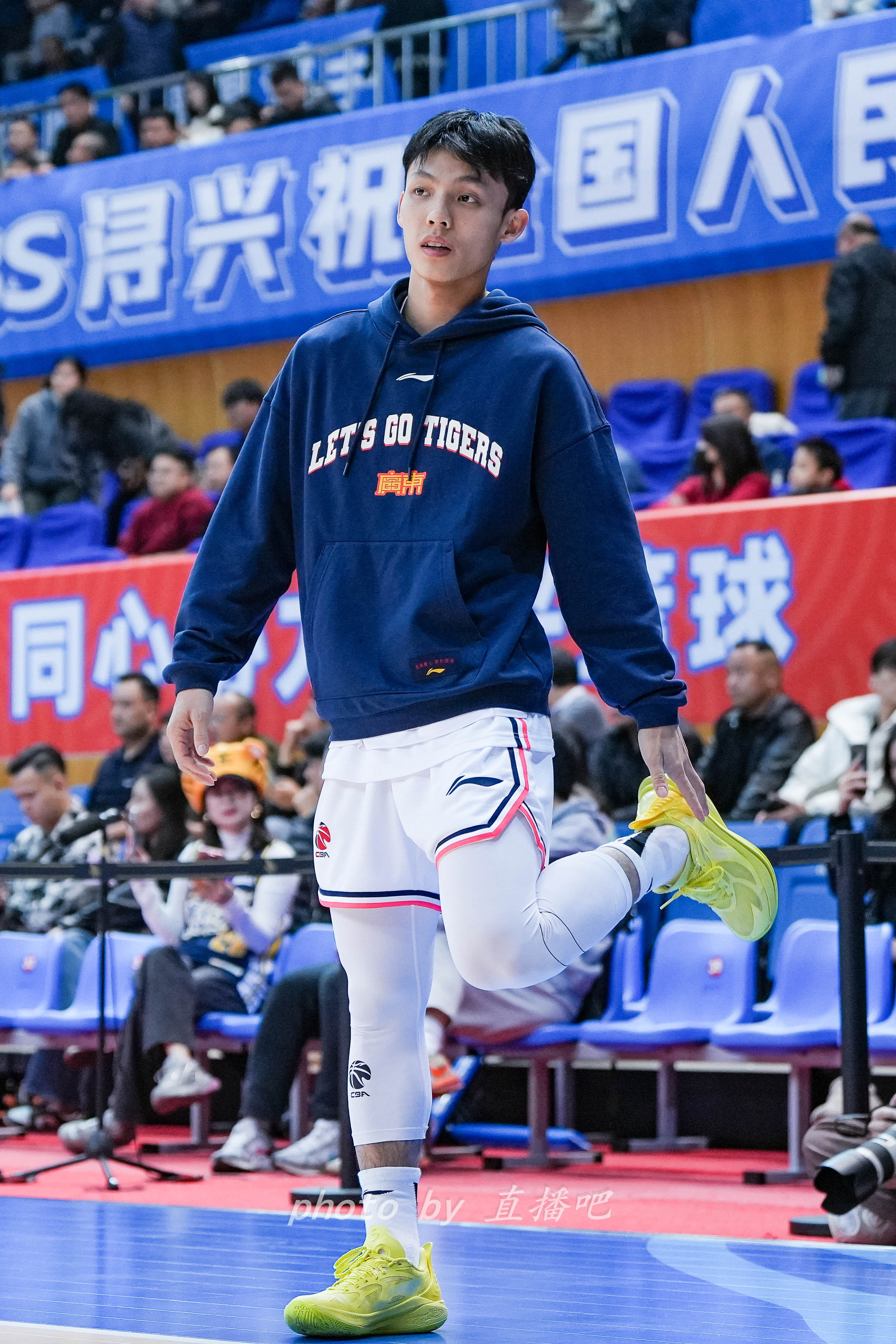  “控球中鋒”！徐杰這身體素質(zhì)有億點東西