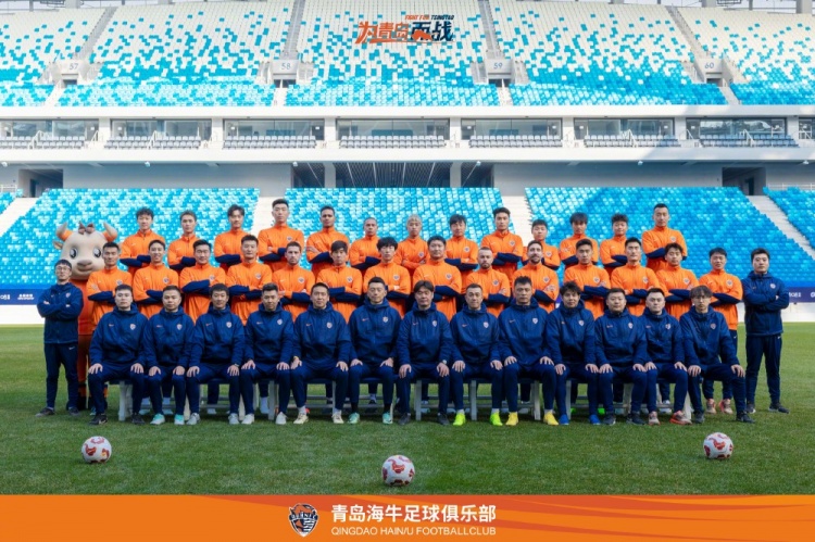  青島海牛一線隊(duì)名單：老將鄭龍、薩里奇坐鎮(zhèn)，金洋洋等新援在列