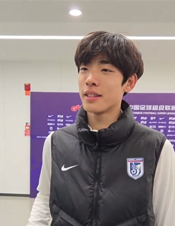  國青歸來上演中超首秀，朱鵬宇：感覺很好，場上大哥們很支持我