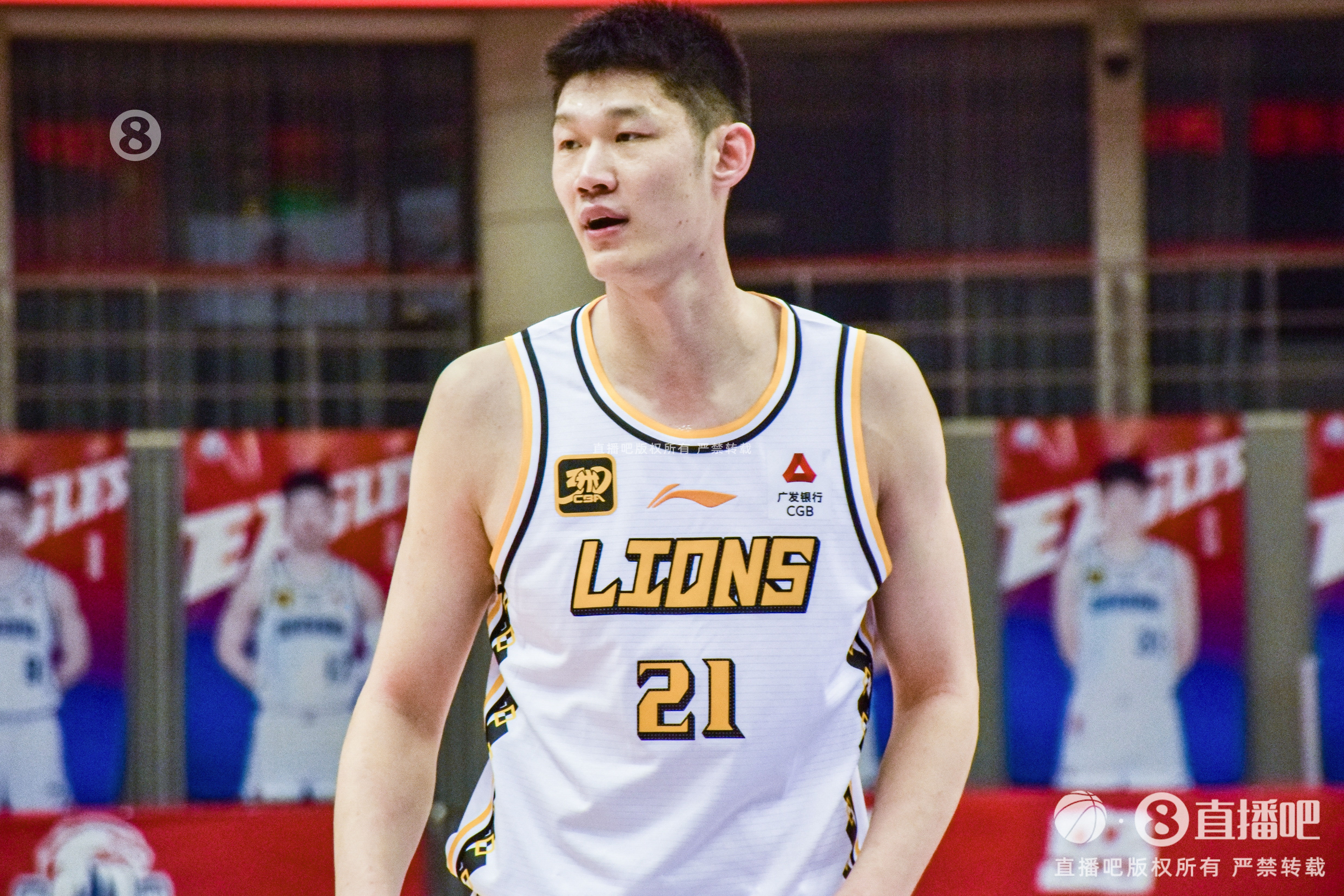  15僅中4！孔德昕：孫銘徽傷缺 胡金秋打出了生涯最低效一戰(zhàn)