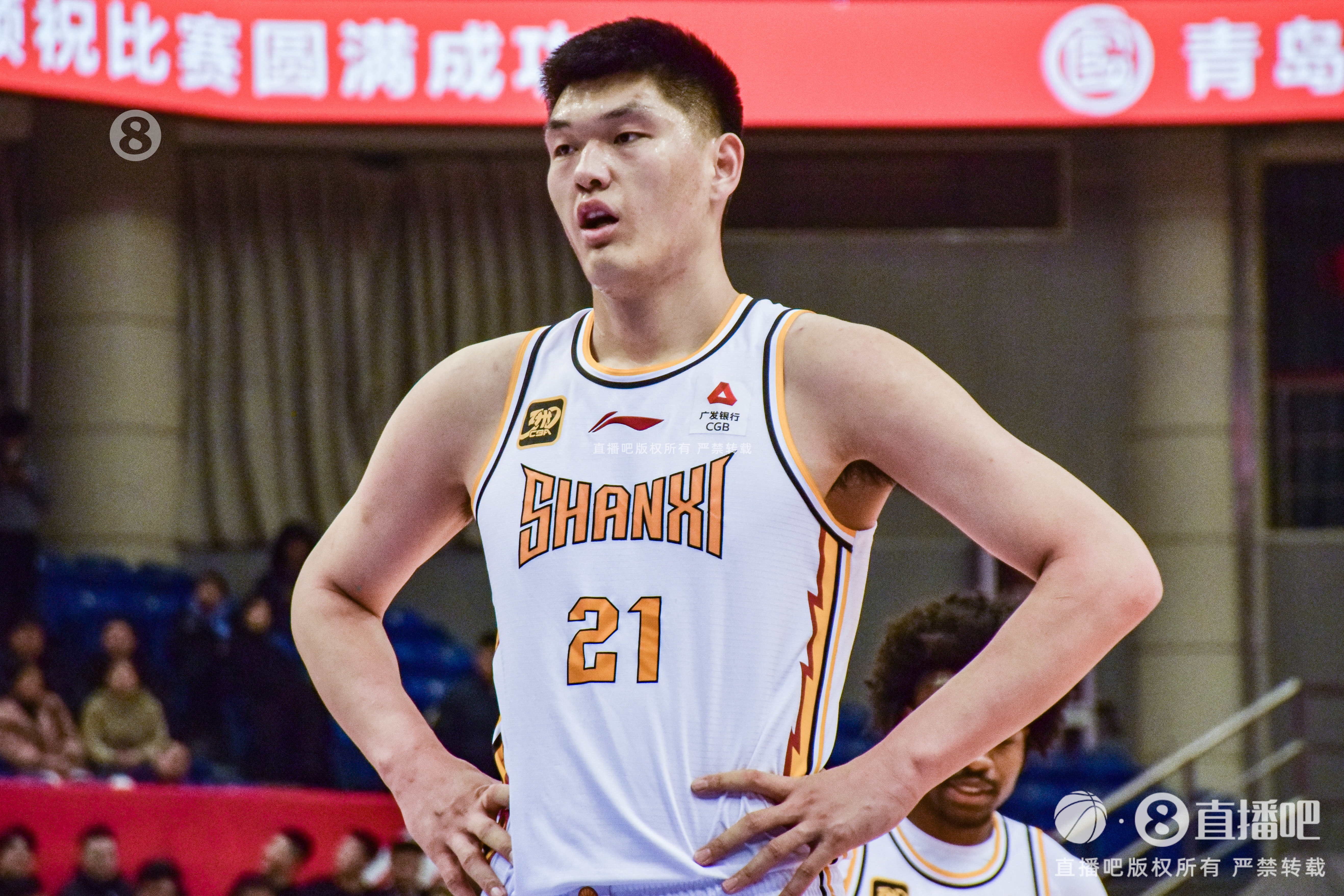  進(jìn)化了！劉傳興半場7中5&三分3中2 拿下12分3籃板助隊(duì)建立領(lǐng)先