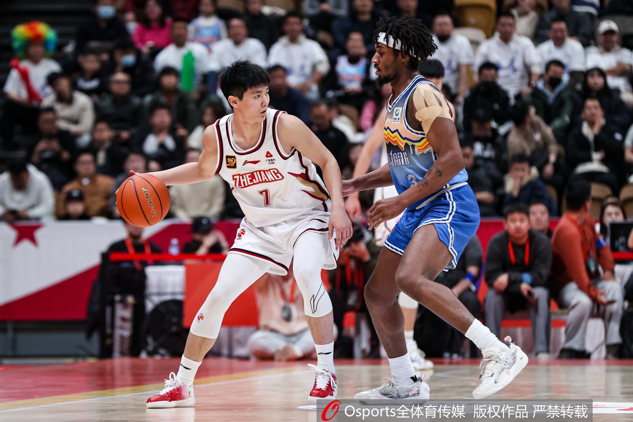  未來(lái)可期！17歲小將李?lèi)傊?中2拿5分1板1斷 單斷外援&壓哨三分